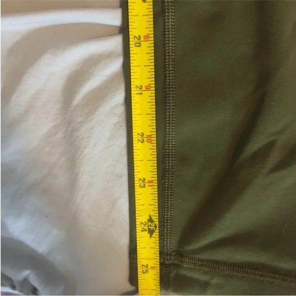 Aritzia green Activewear Set - Picture 6 of 8